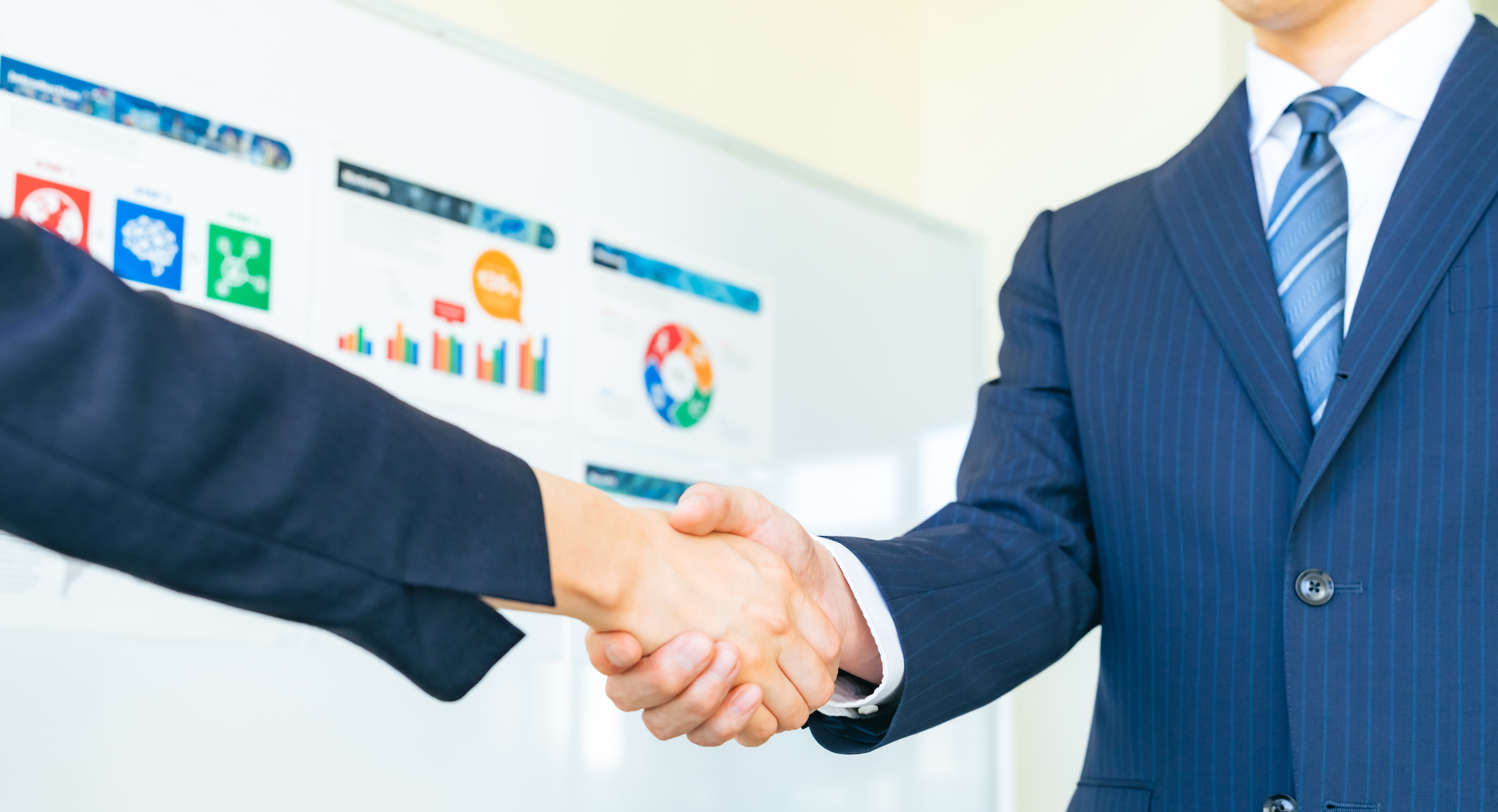 パソコンとスライドのアイコン